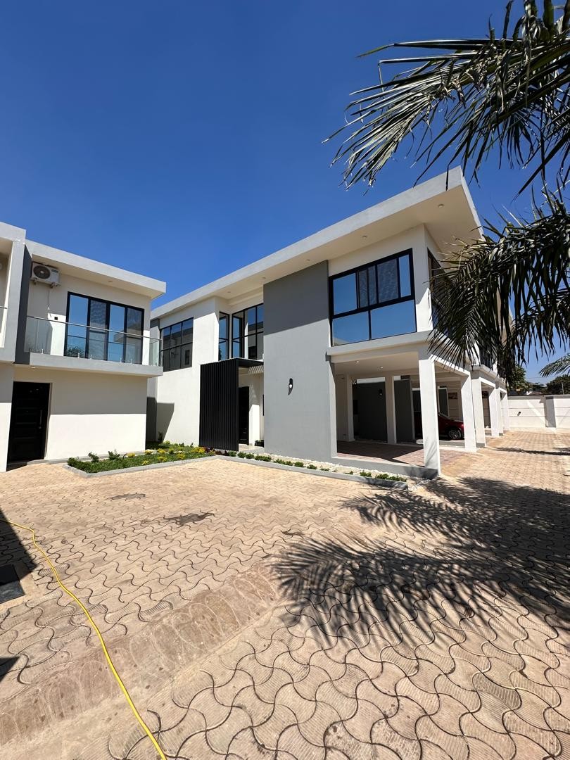 scaled_1001952946 Appartement à Louer – Golf, Lubumbashi