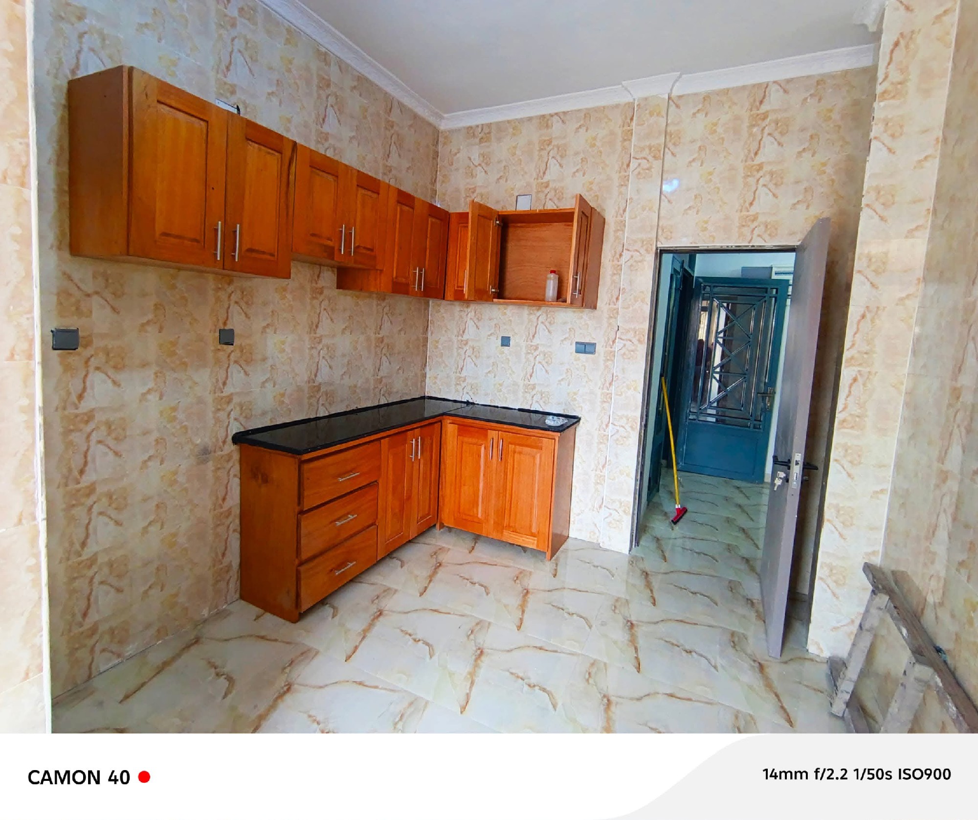 scaled_1001962210 Appartement à Louer – Bandalungwa, Kinshasa