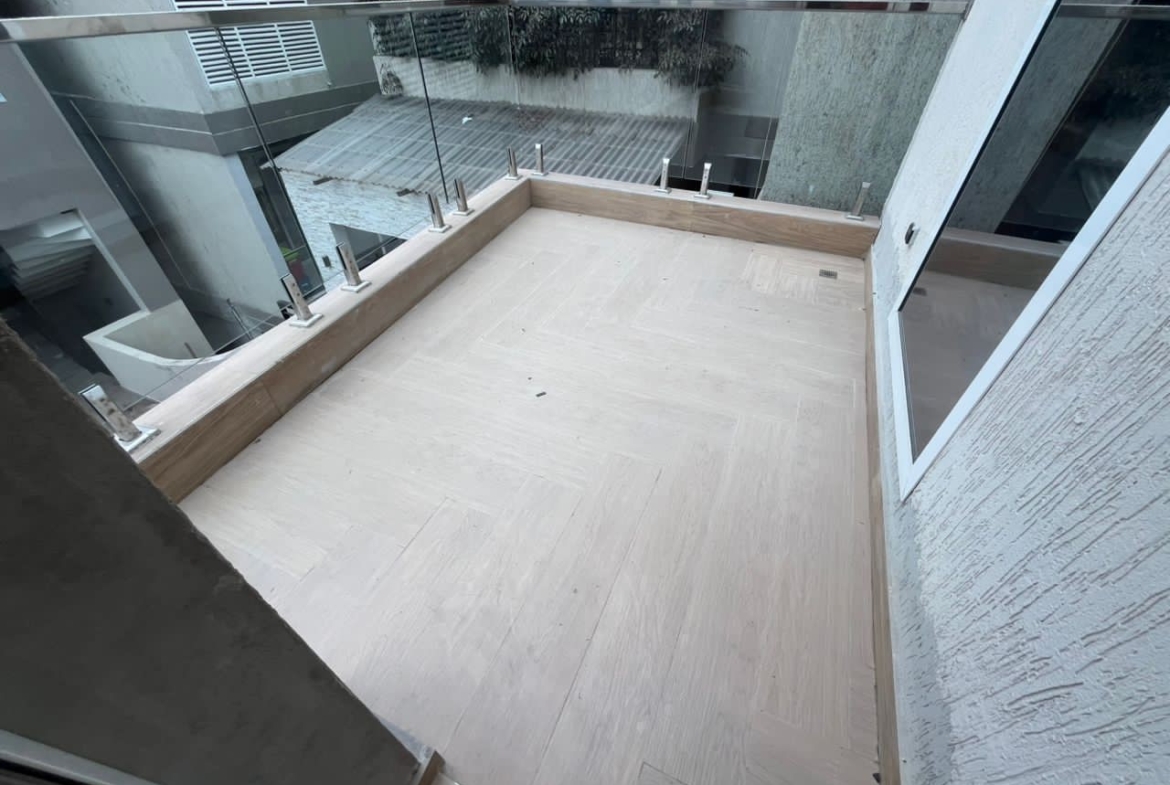 Duplex Meublé à Louer – Kintambo, Kinshasa