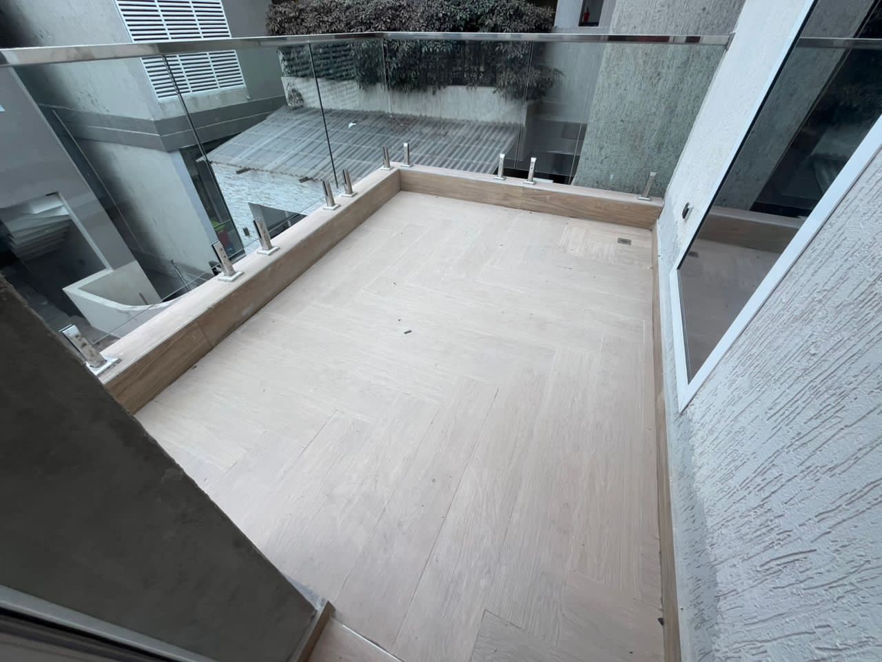 Duplex Meublé à Louer – Kintambo, Kinshasa