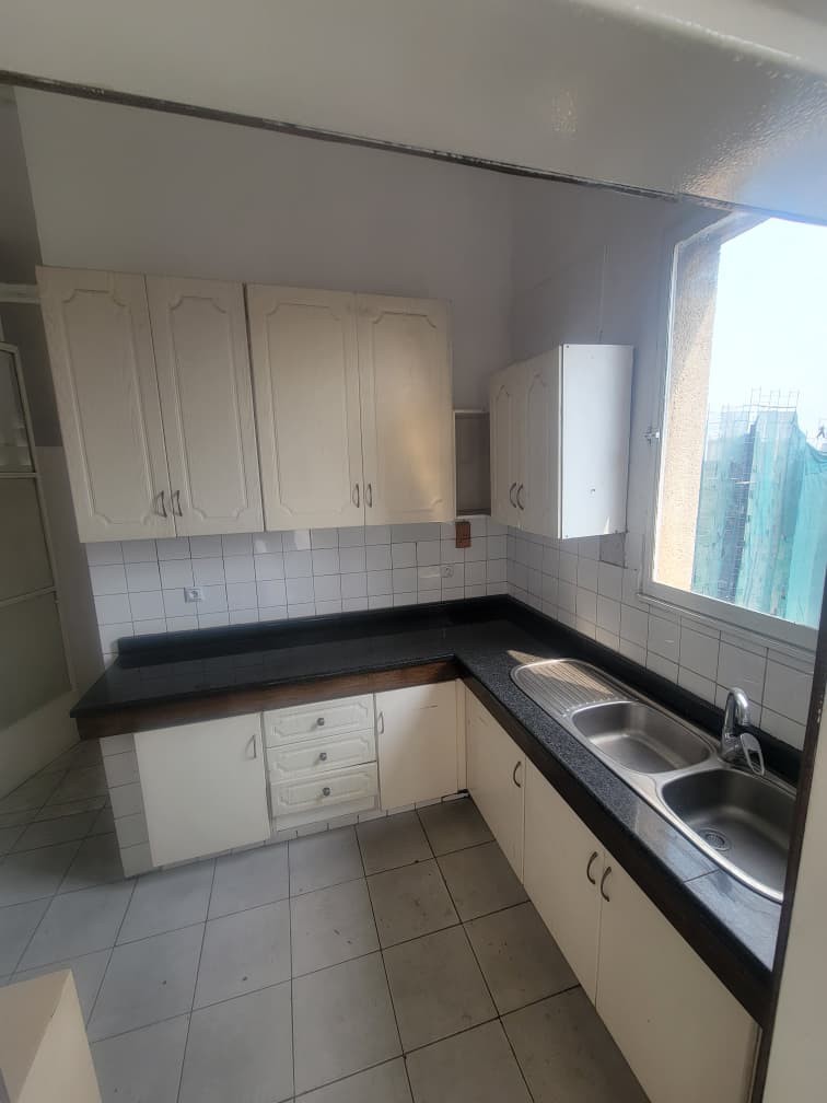 scaled_1001962349 Appartement à Vendre – Gombe, Kinshasa