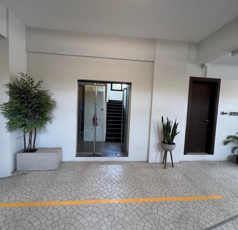 Immeuble à Louer – Gombe, Kinshasa
