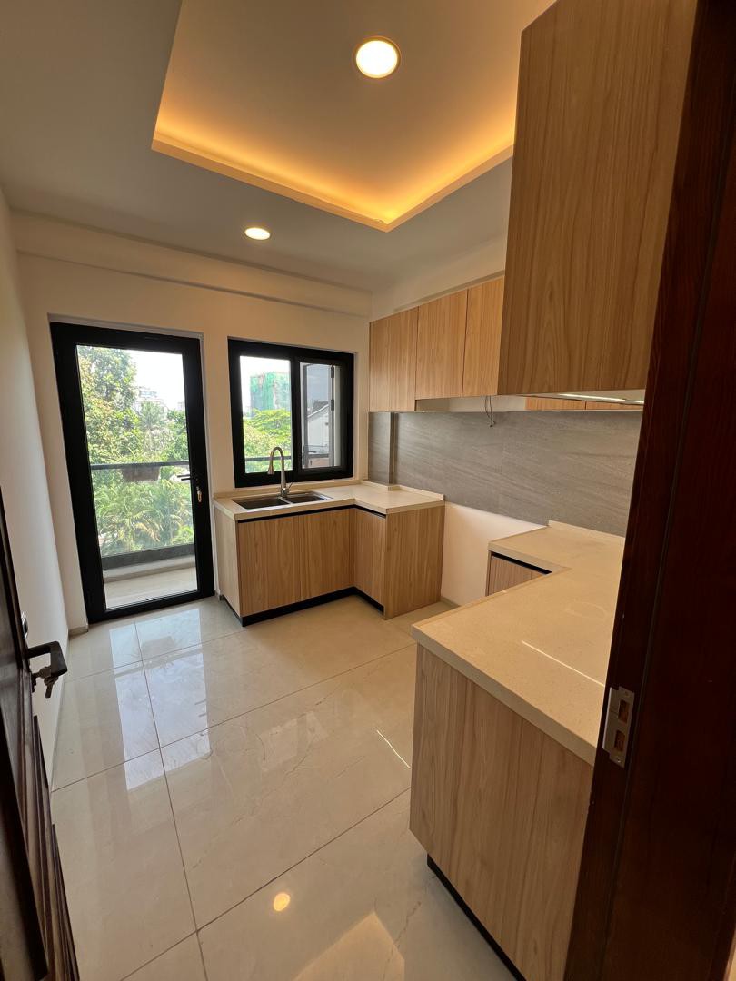 Immeuble à Louer – Gombe, Kinshasa