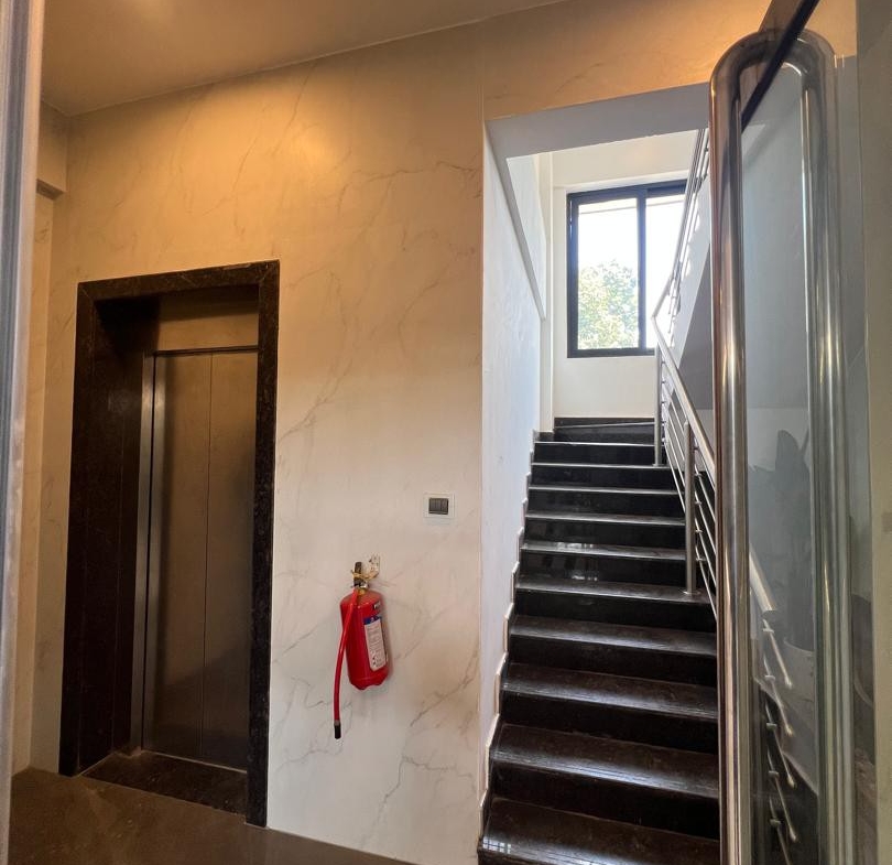 Immeuble à Louer – Gombe, Kinshasa