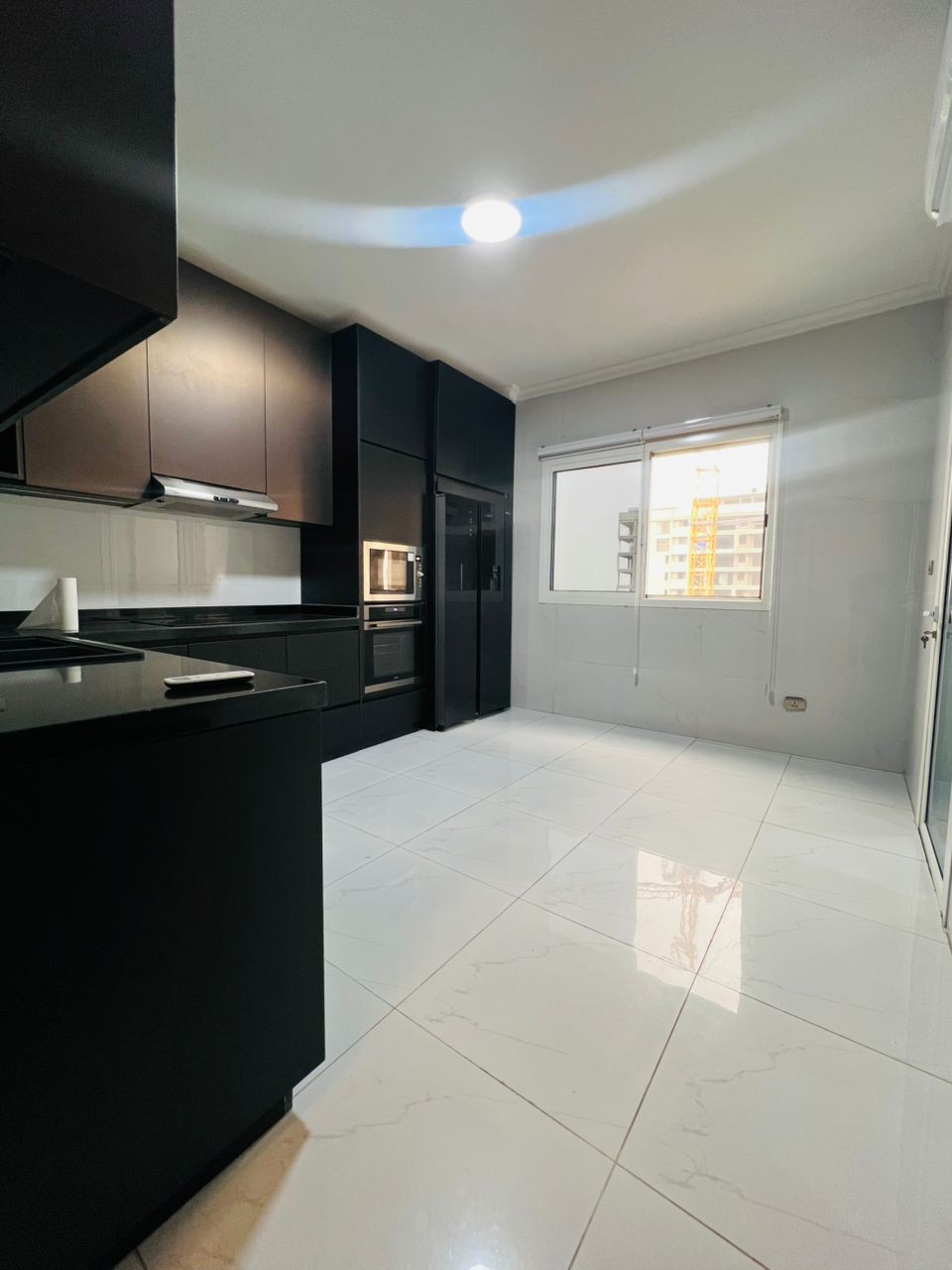 scaled_1001962545 Appartement à Vendre – Gombe, Kinshasa