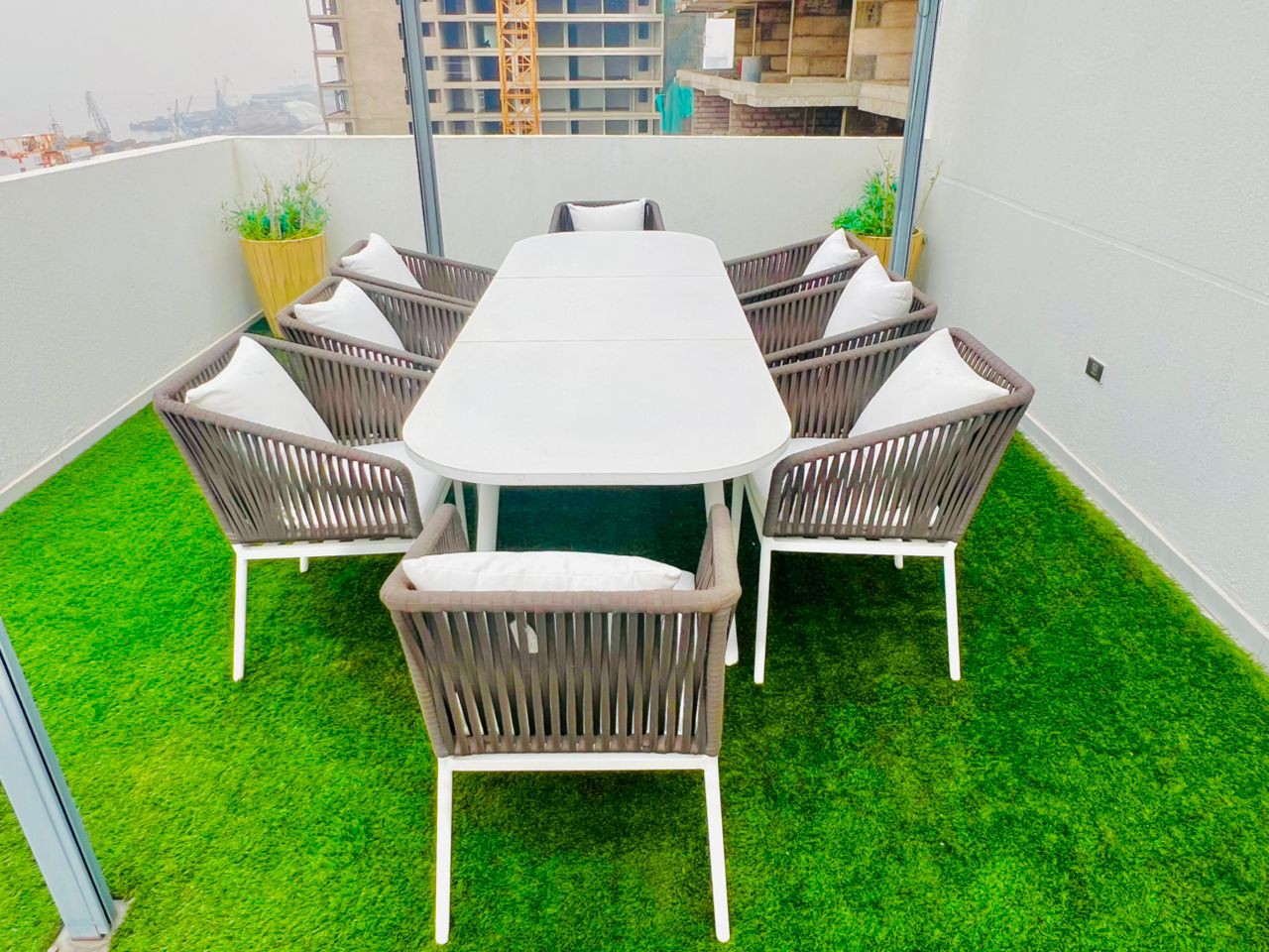 scaled_1001962546 Appartement à Vendre – Gombe, Kinshasa