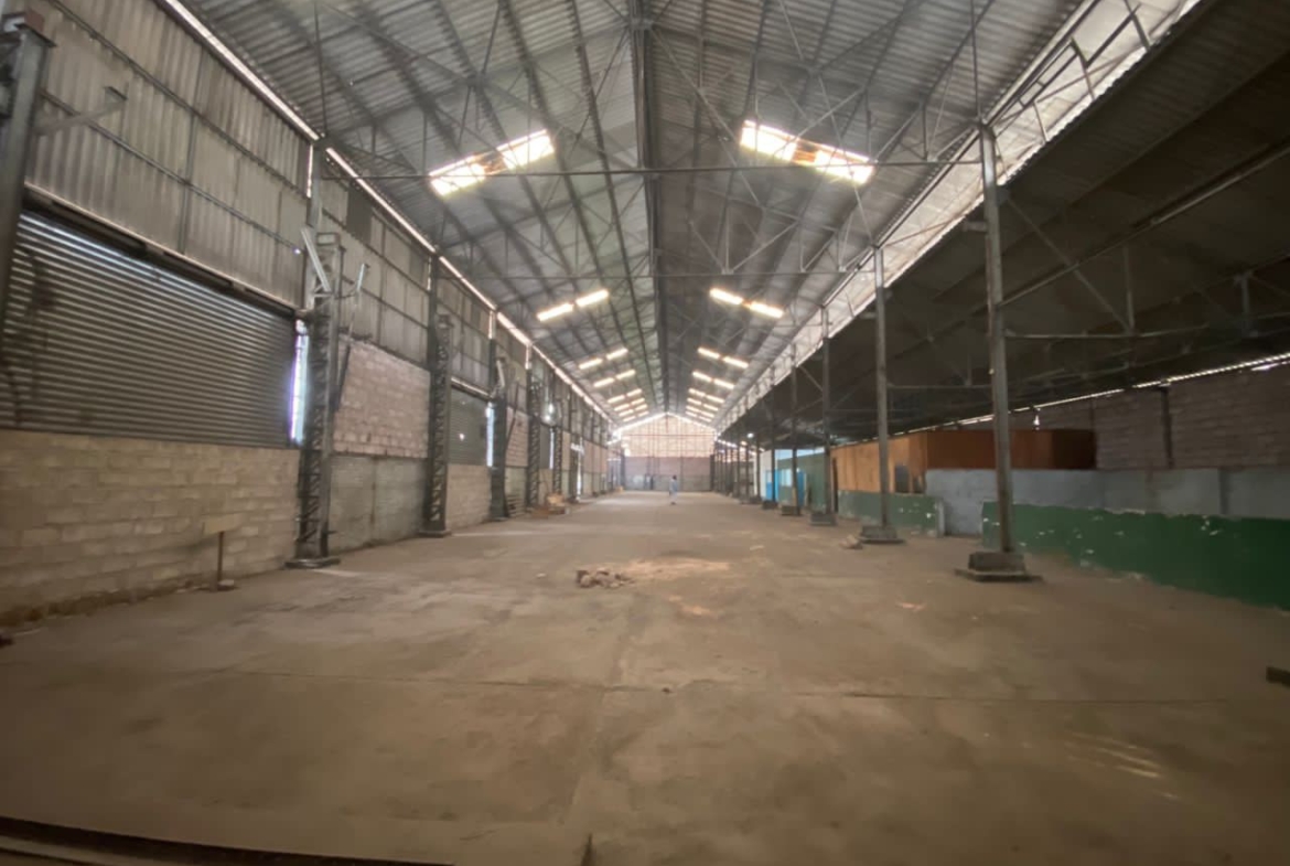 Entrepôt à Louer – Ngaliema, Kinshasa