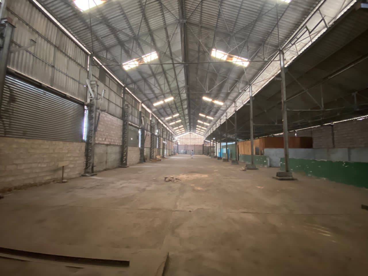 Entrepôt à Louer – Ngaliema, Kinshasa