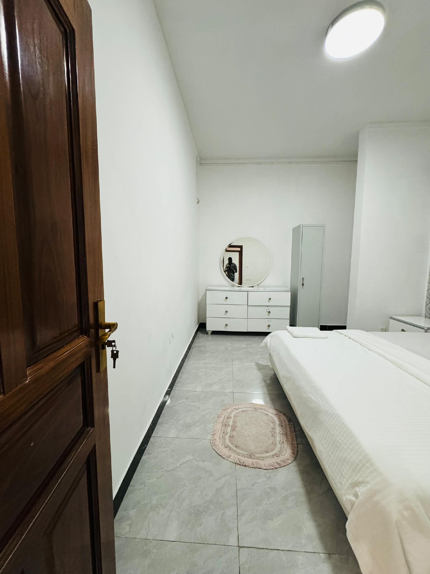 scaled_1001962635 Appartement Meublé à Louer – Gombe, Kinshasa