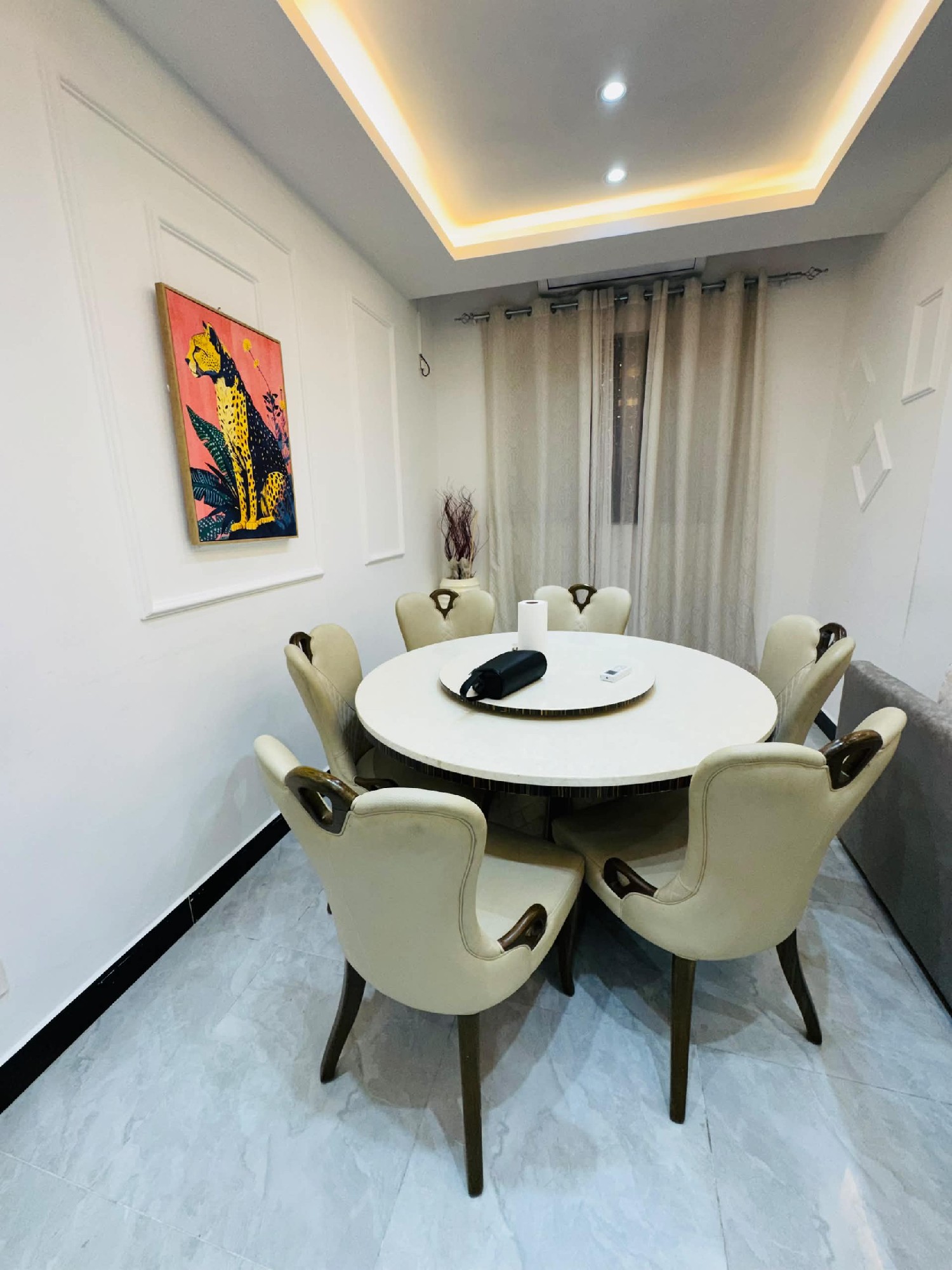 scaled_1001962636 Appartement Meublé à Louer – Gombe, Kinshasa