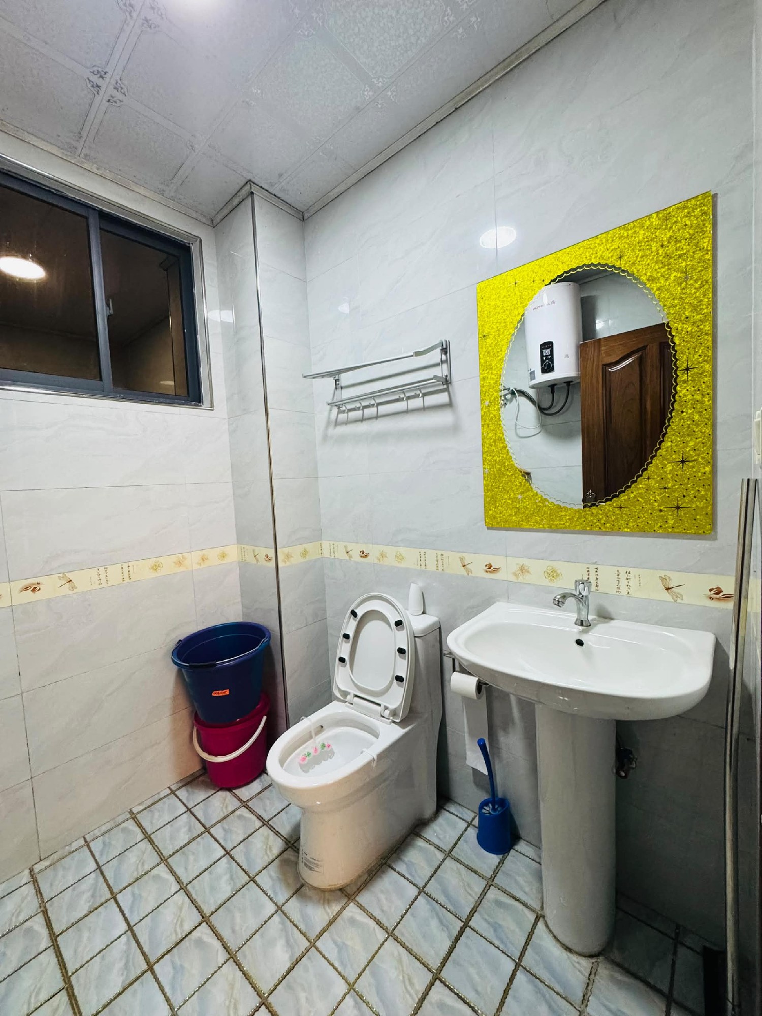 scaled_1001962643 Appartement Meublé à Louer – Gombe, Kinshasa