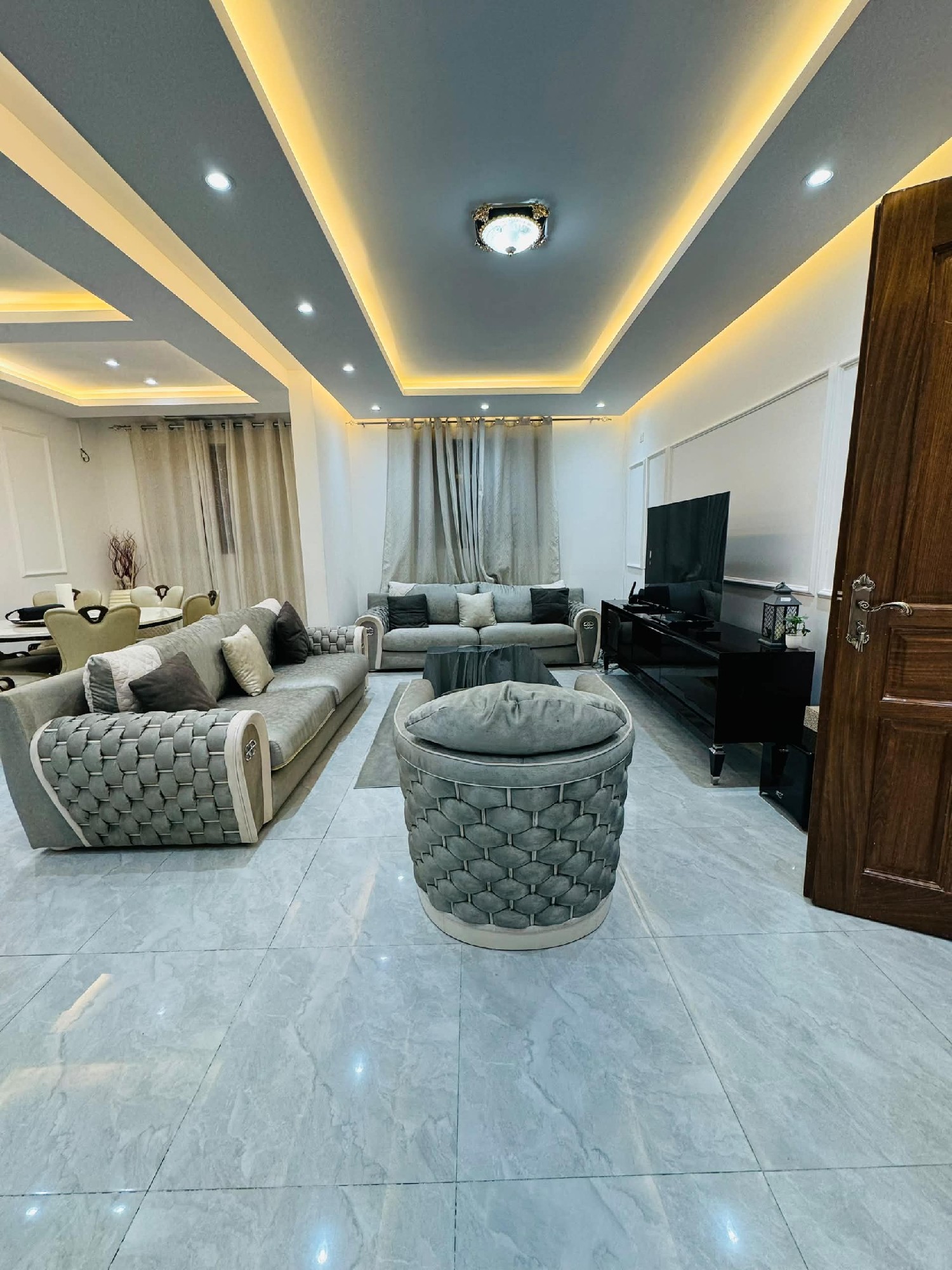 scaled_1001962646 Appartement Meublé à Louer – Gombe, Kinshasa