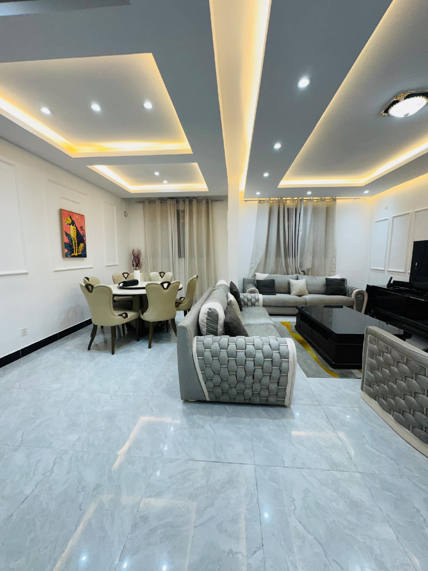 scaled_1001962649 Appartement Meublé à Louer – Gombe, Kinshasa
