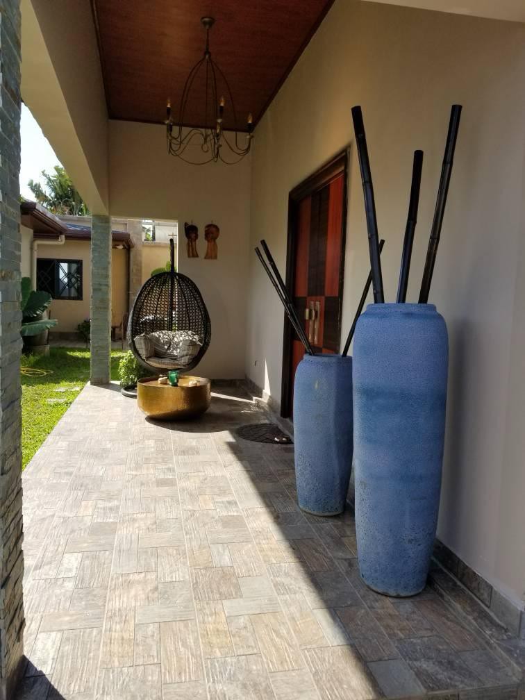 scaled_1001968105 Villa à Vendre – Macampagne, Kinshasa