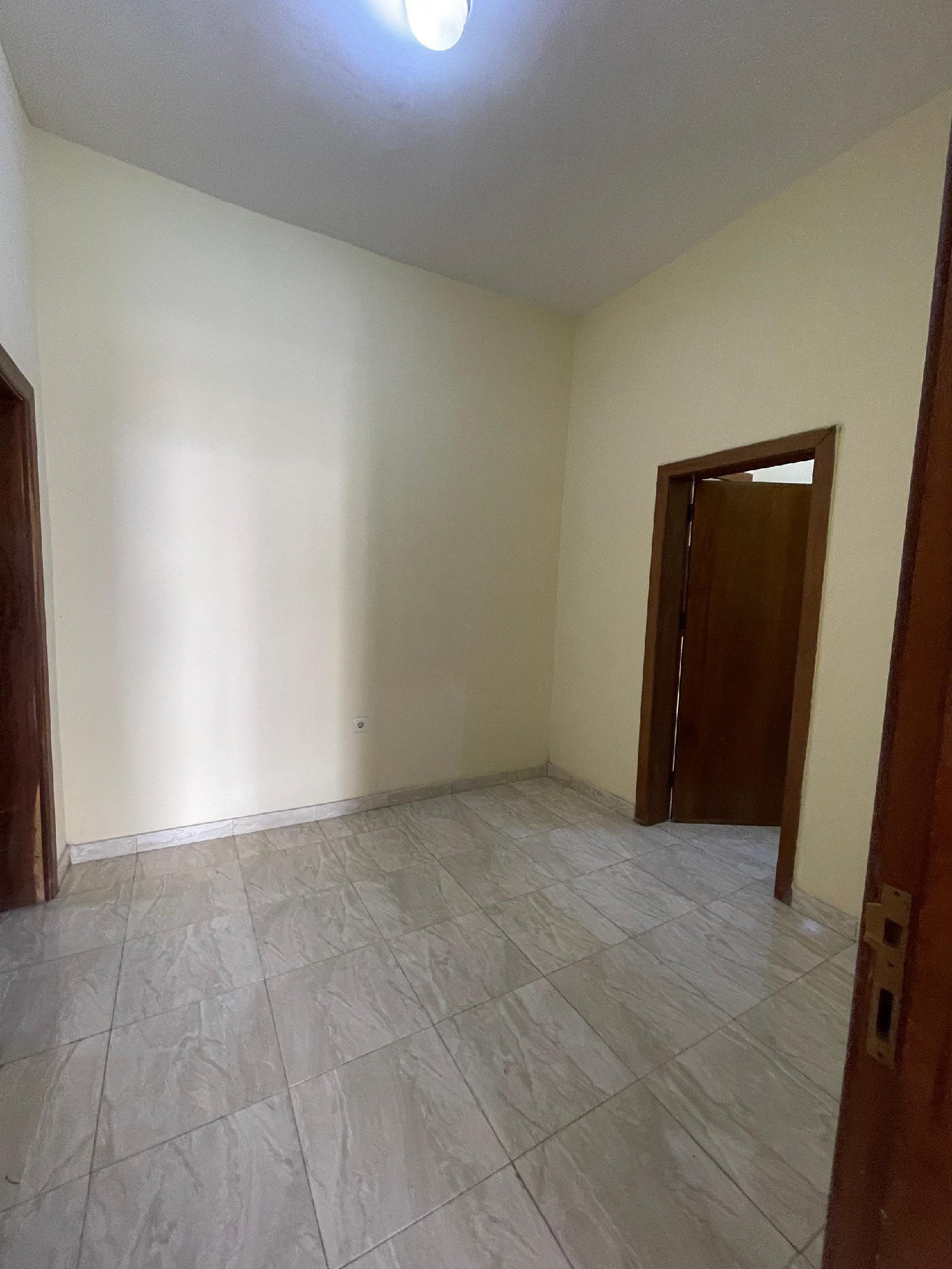 scaled_1001970973 Appartement à Louer – Ngaliema, Kinshasa
