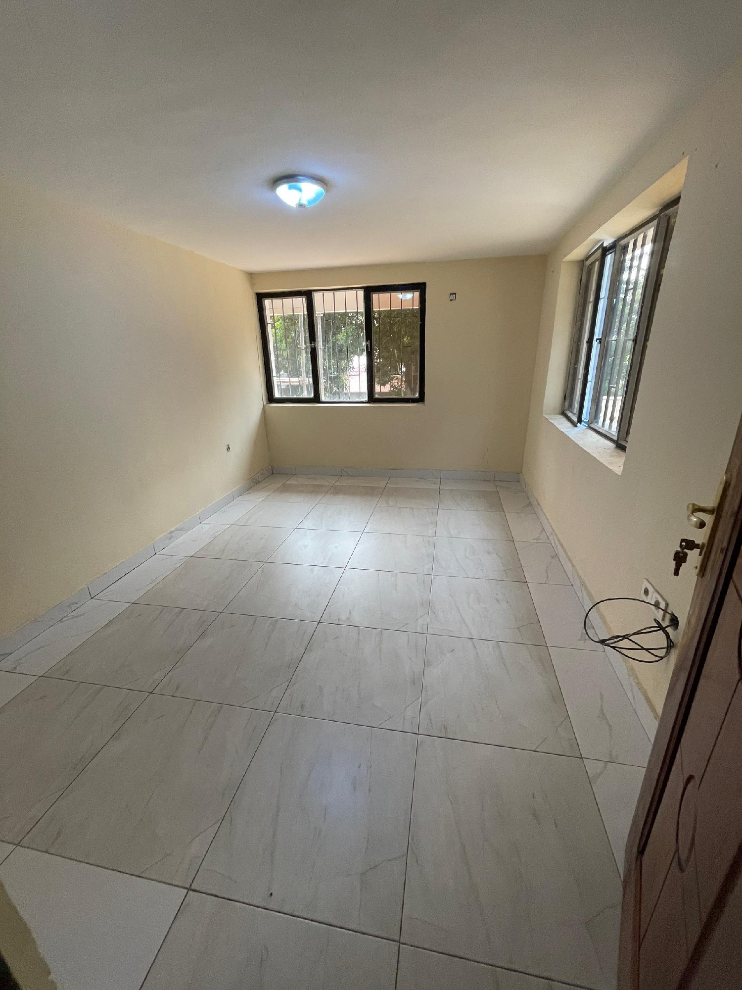 scaled_1001970988 Appartement à Louer – Ngaliema, Kinshasa