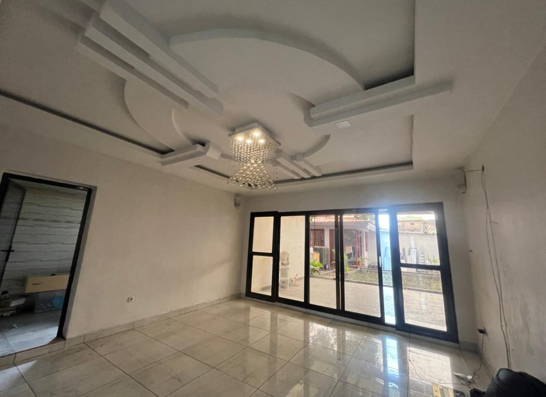 Maison à Louer – Lingwala, Kinshasa