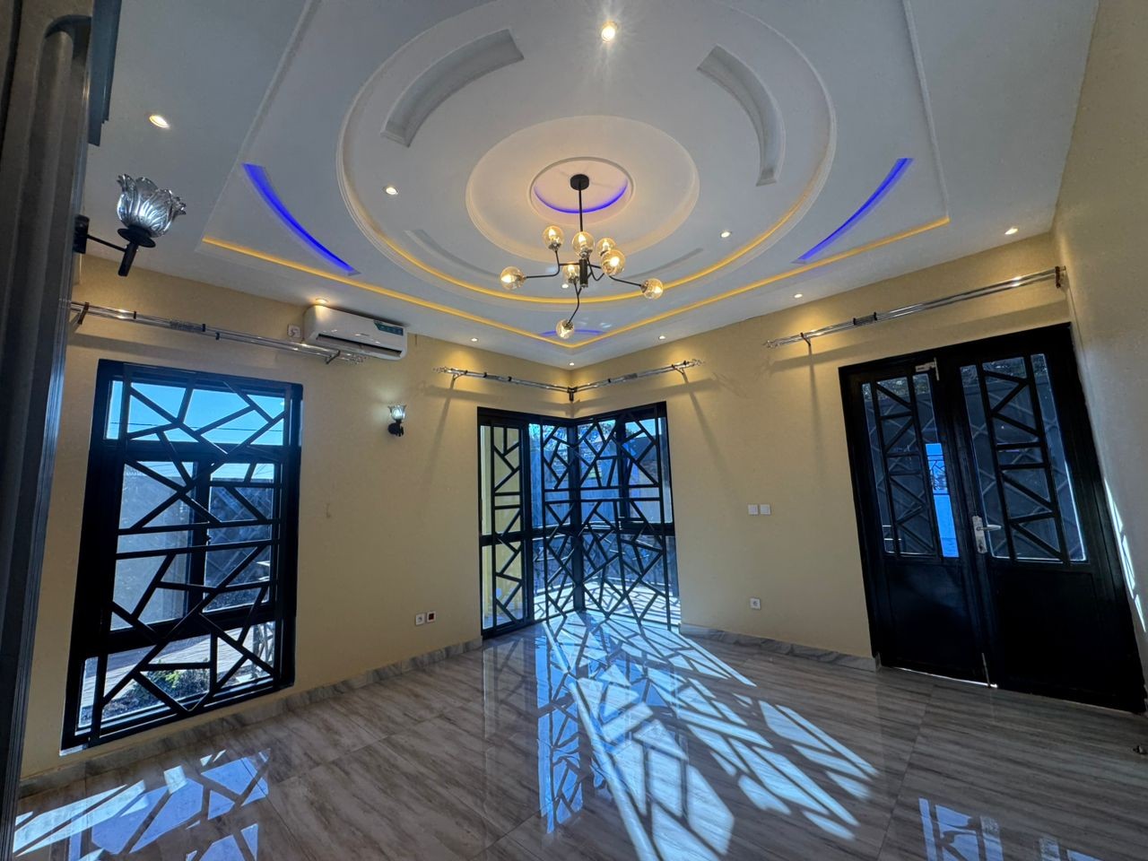 scaled_1002125385 Appartement à Louer – Golf Lido, Lubumbashi