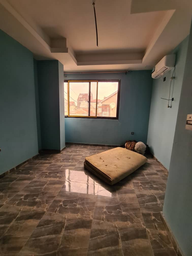 scaled_1004255127 Appartement à Vendre – Lingwala, Kinshasa