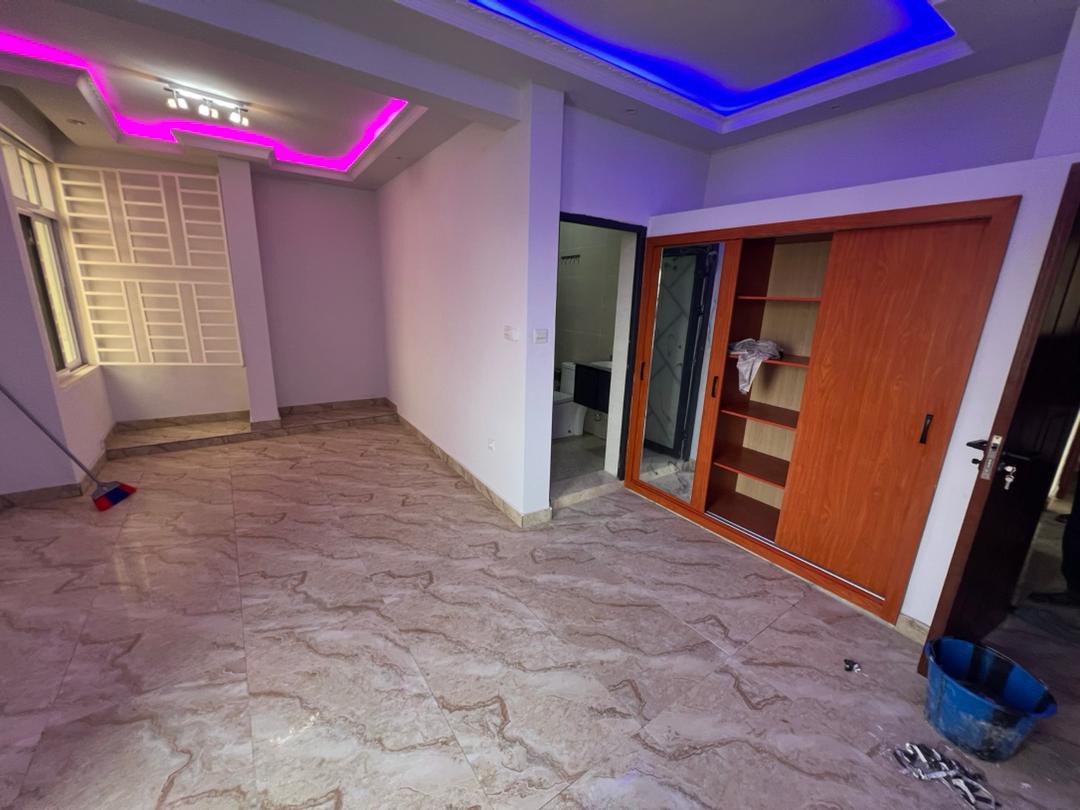 scaled_1005379241 Appartement à Louer – Kintambo, Kinshasa
