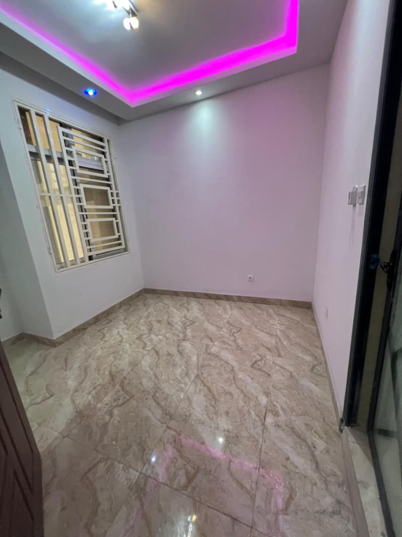 scaled_1005379247 Appartement à Louer – Kintambo, Kinshasa
