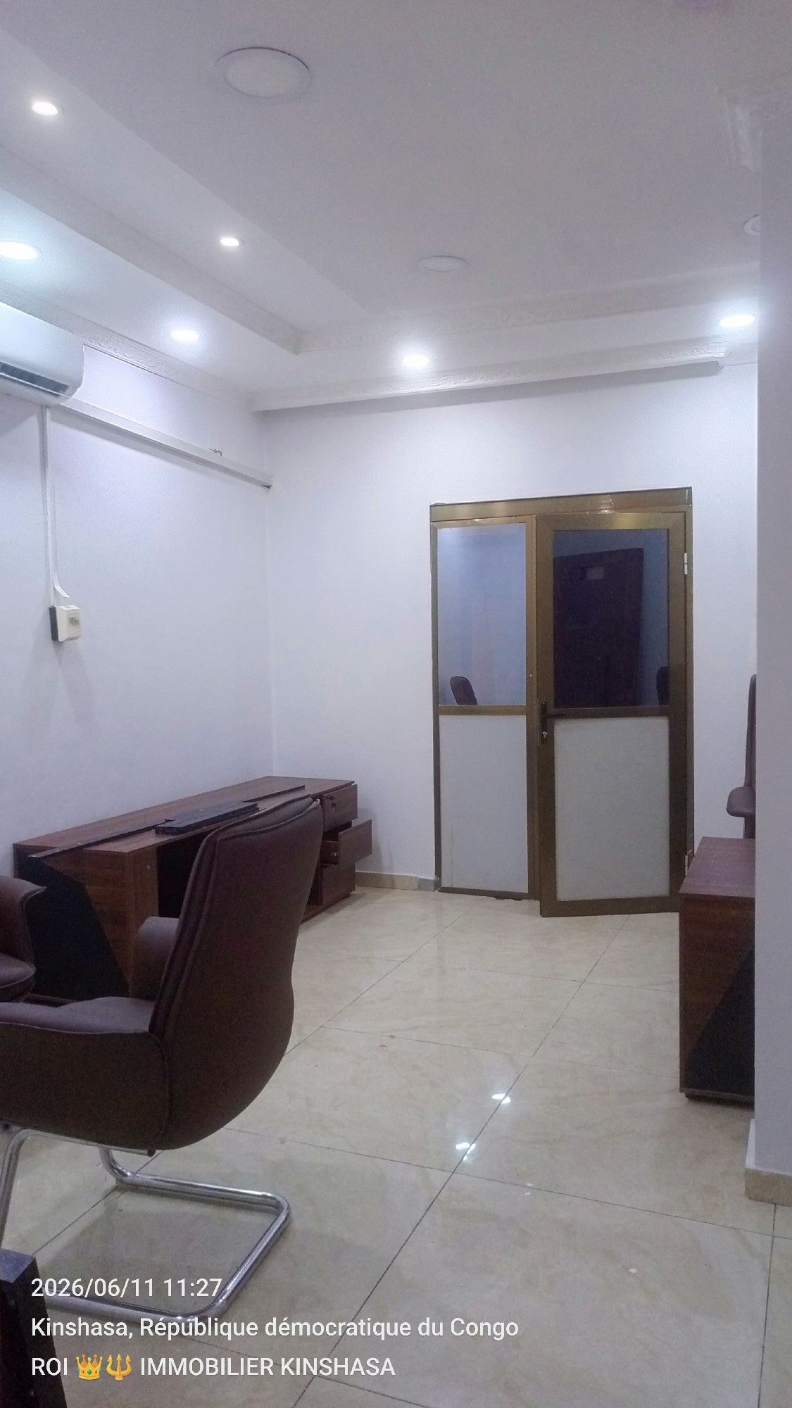 scaled_1005382967 Appartement à Louer – Lingwala, Kinshasa