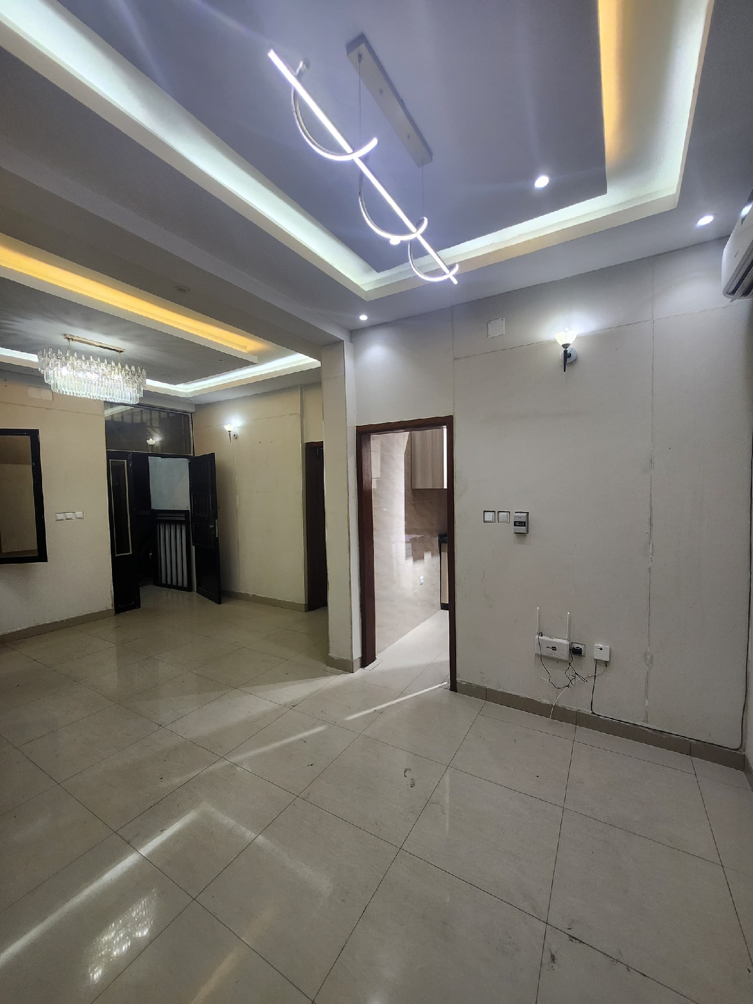 scaled_1005425386 Appartement à Louer – Lingwala, Kinshasa