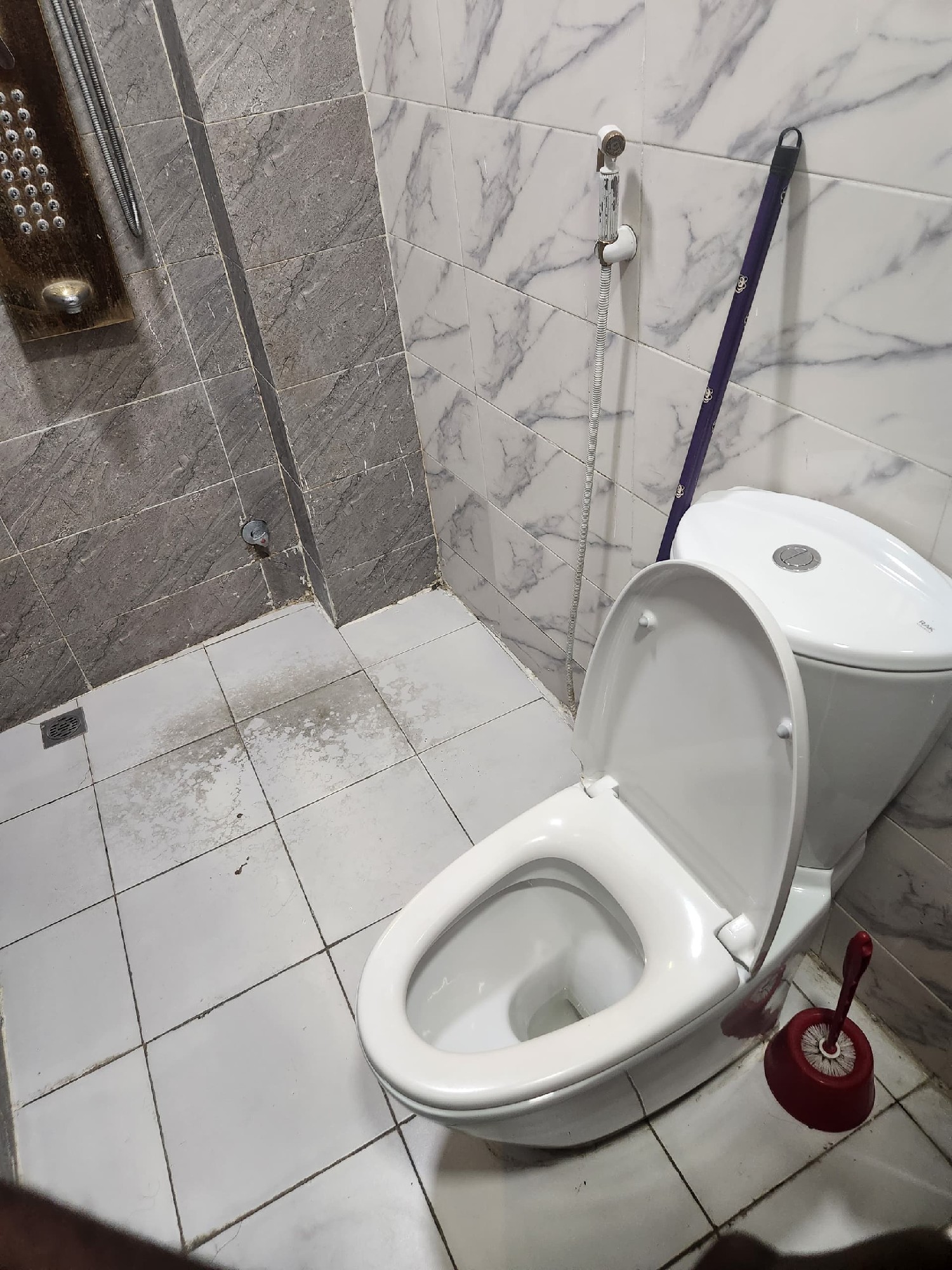 scaled_1005425394 Appartement à Louer – Lingwala, Kinshasa