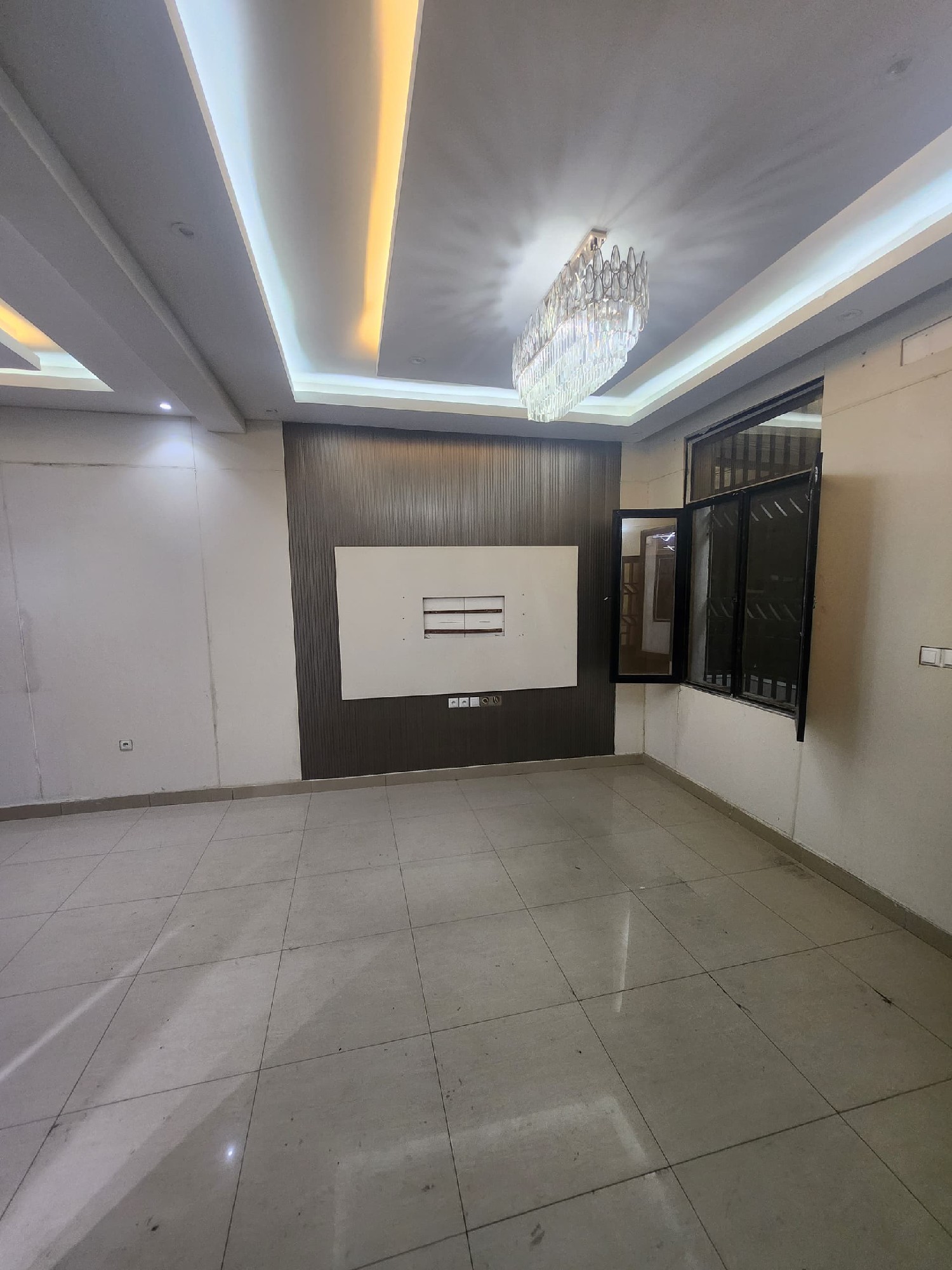 scaled_1005425396 Appartement à Louer – Lingwala, Kinshasa