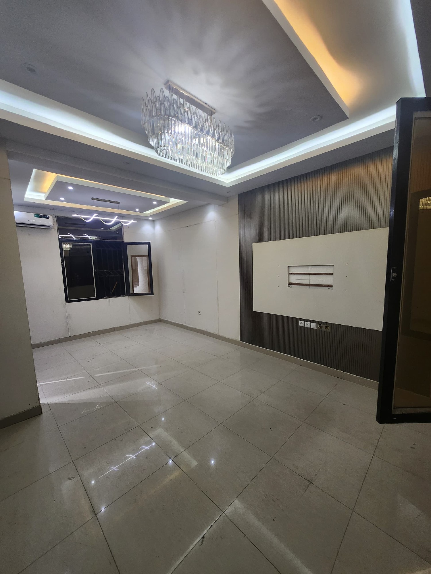 scaled_1005425398 Appartement à Louer – Lingwala, Kinshasa