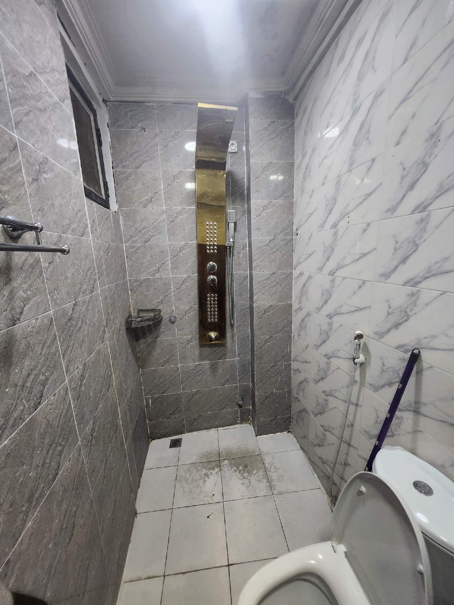 scaled_1005425410 Appartement à Louer – Lingwala, Kinshasa