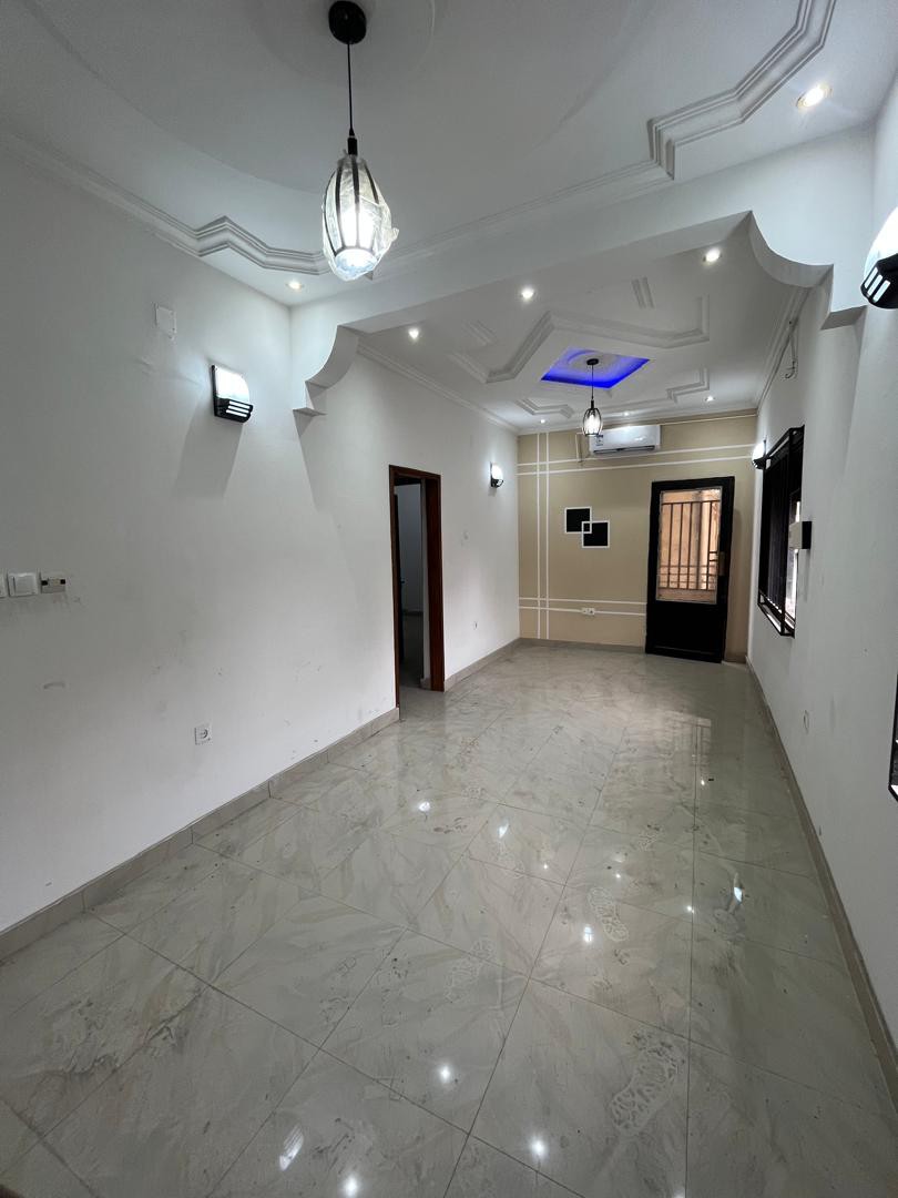 scaled_1005443650 Appartement à Louer – Lingwala, Kinshasa