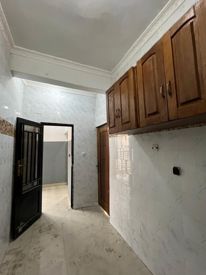 scaled_1005443656 Appartement à Louer – Lingwala, Kinshasa