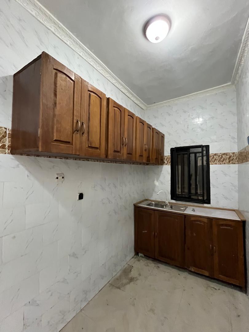 scaled_1005443660 Appartement à Louer – Lingwala, Kinshasa