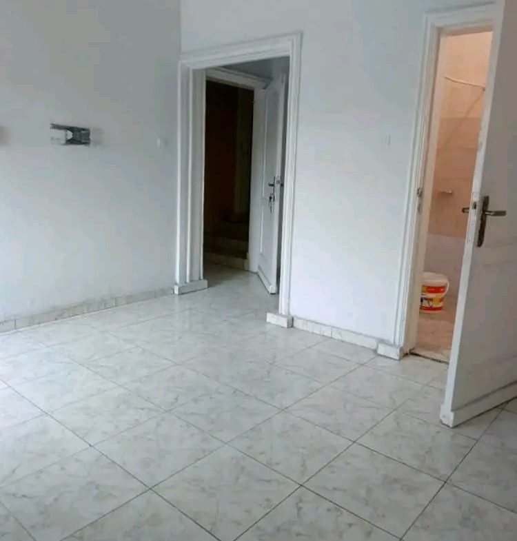 Maison à Louer – Mont-Ngafula, Kinshasa