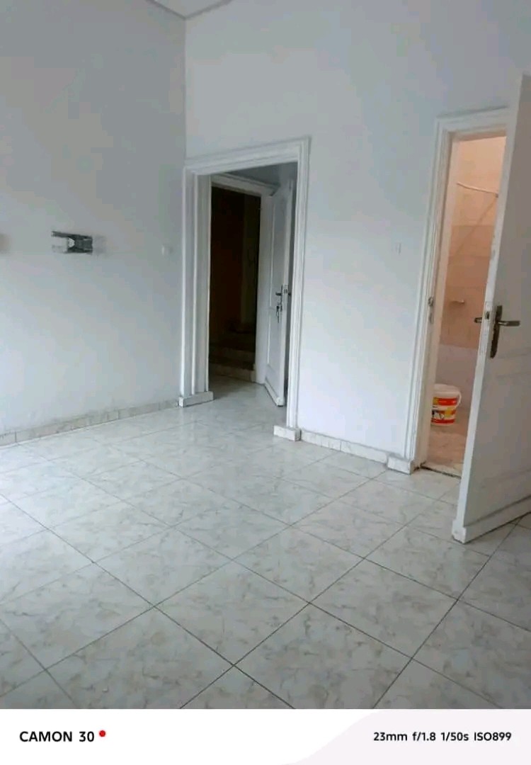 Maison à Louer – Mont-Ngafula, Kinshasa