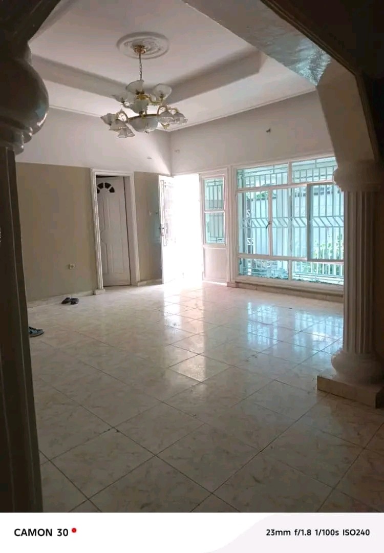 Maison à Louer – Mont-Ngafula, Kinshasa