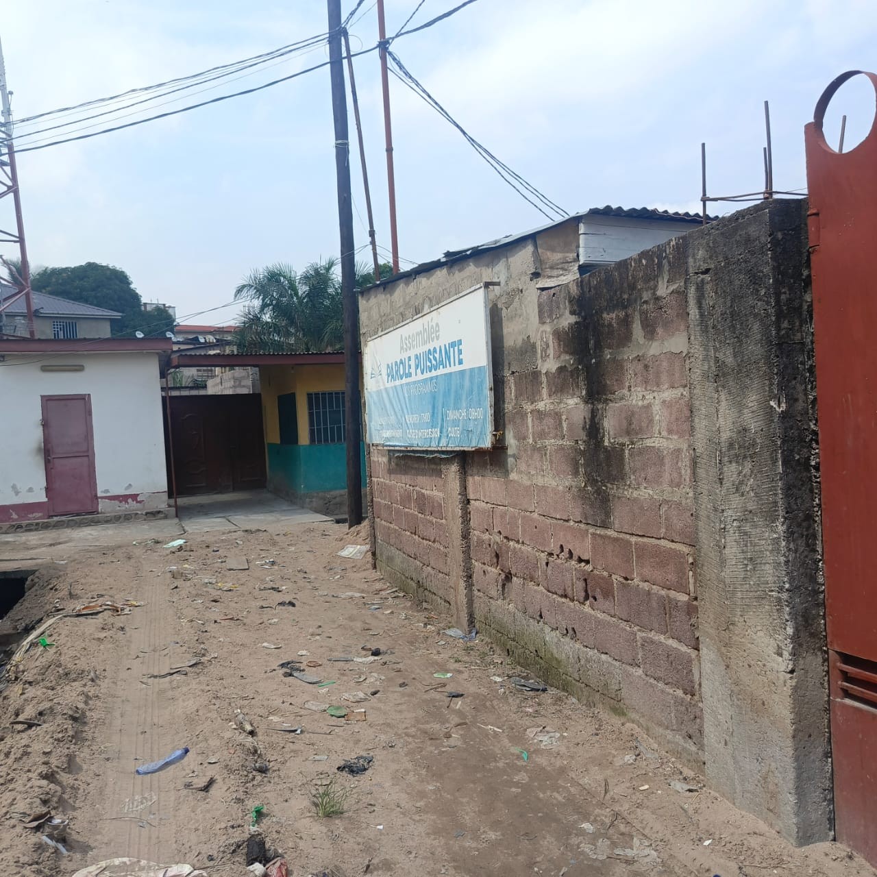 scaled_1005446696 Parcelle-Terrain à Vendre – Ngaliema, Kinshasa