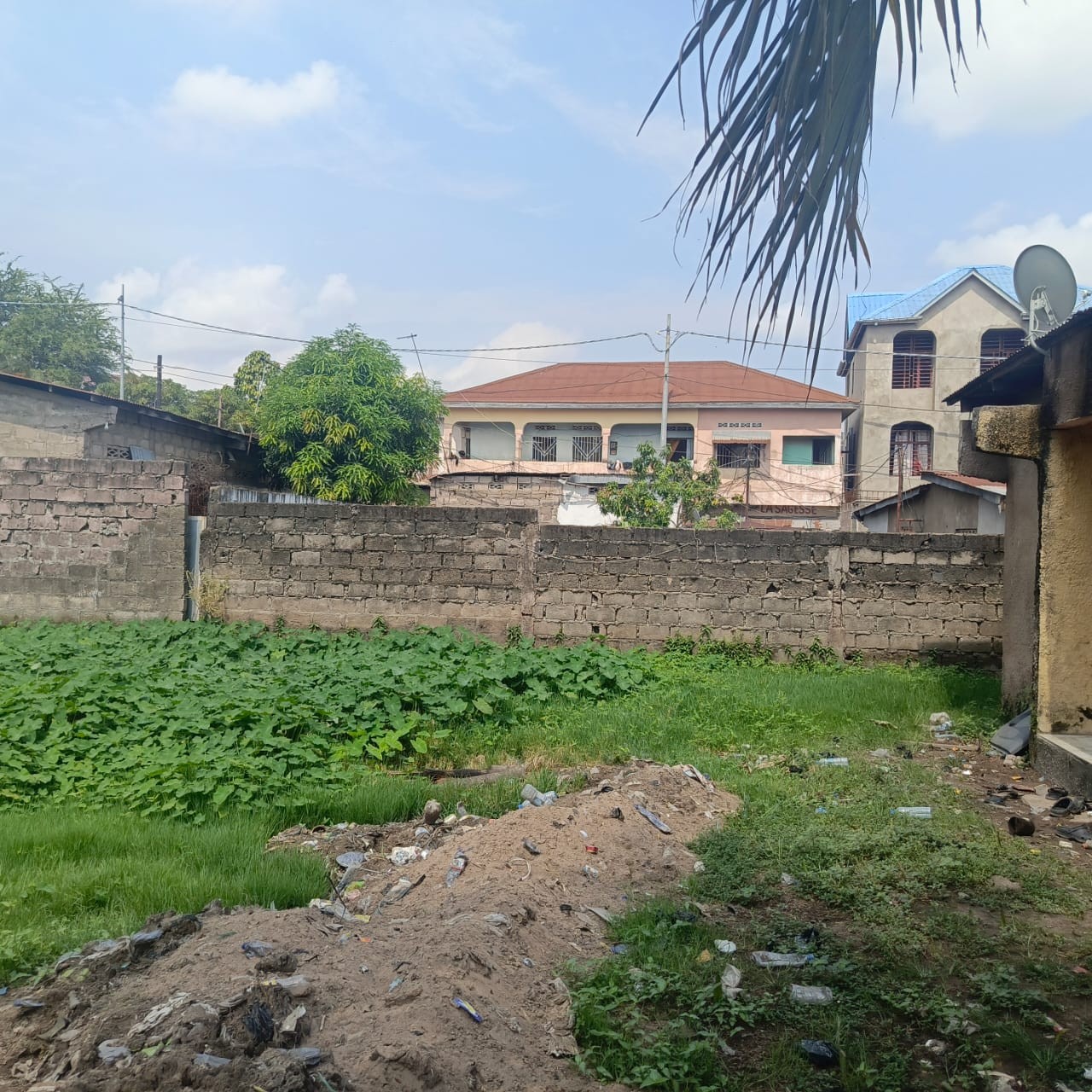 scaled_1005446701 Parcelle-Terrain à Vendre – Ngaliema, Kinshasa