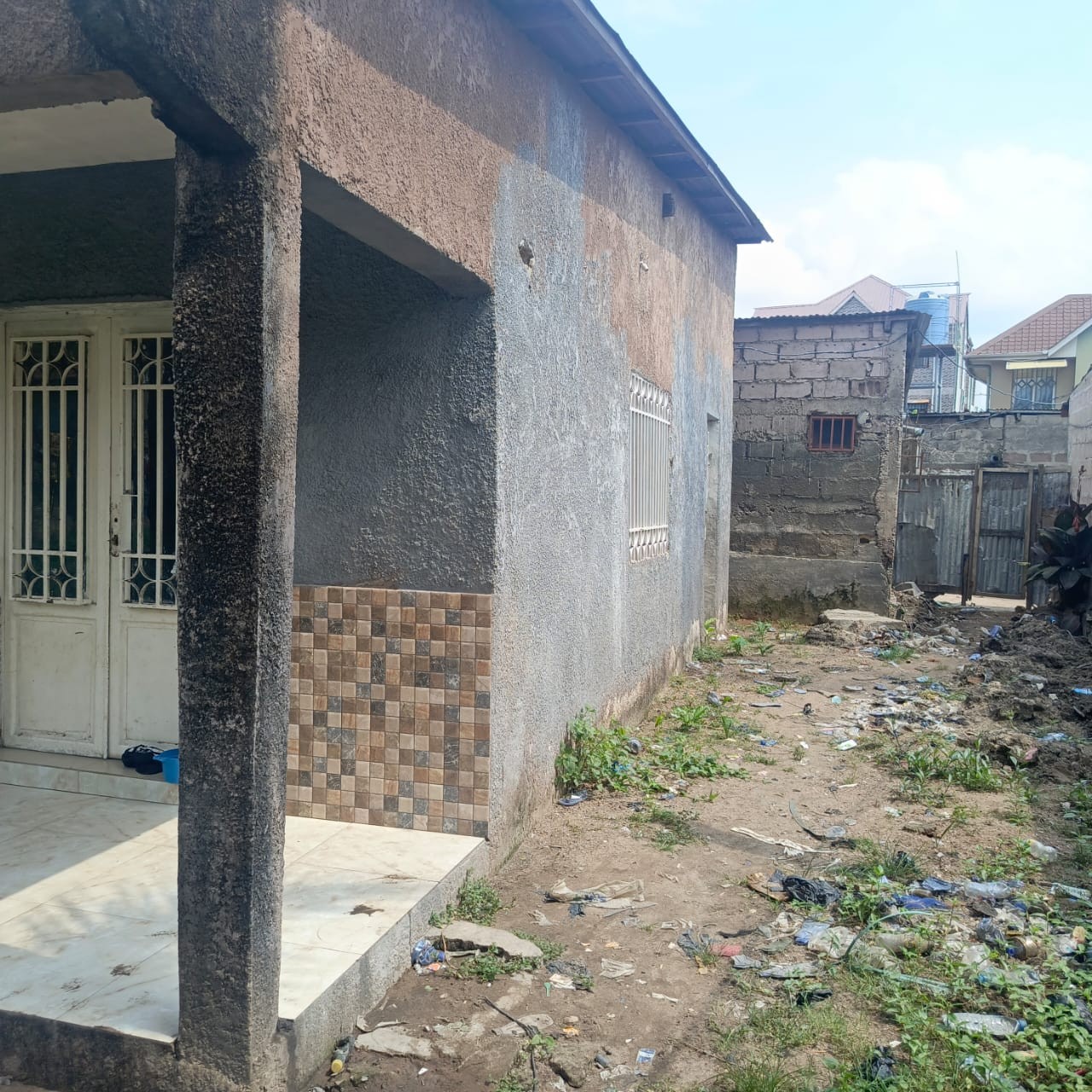 scaled_1005446702 Parcelle-Terrain à Vendre – Ngaliema, Kinshasa