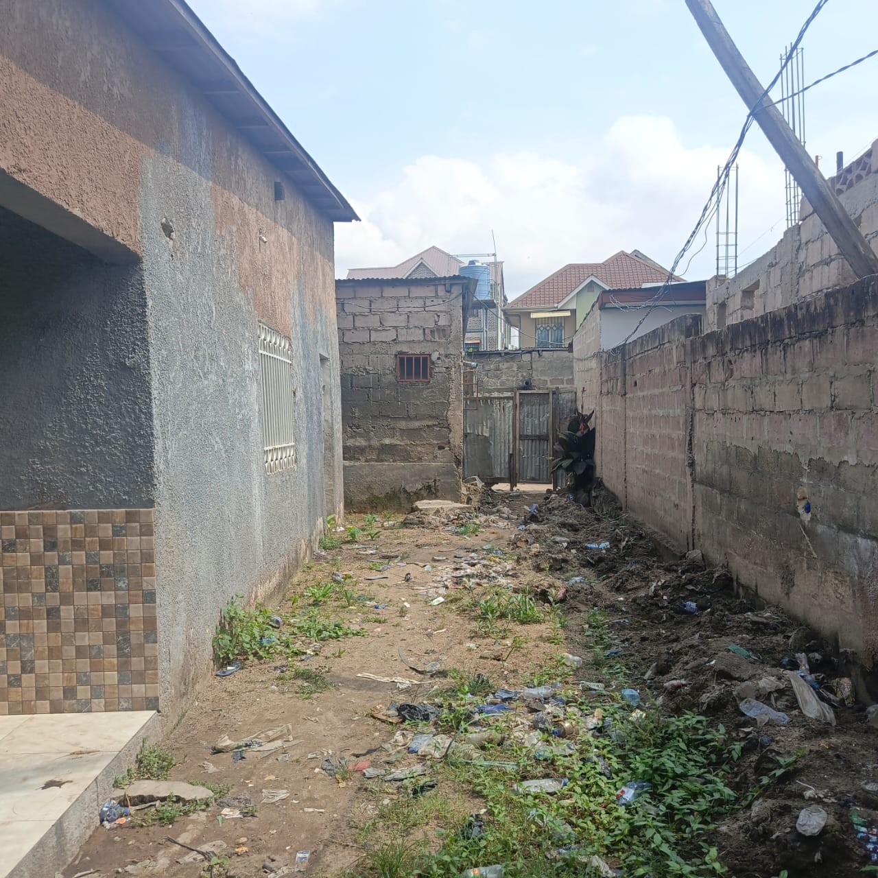 scaled_1005446703 Parcelle-Terrain à Vendre – Ngaliema, Kinshasa