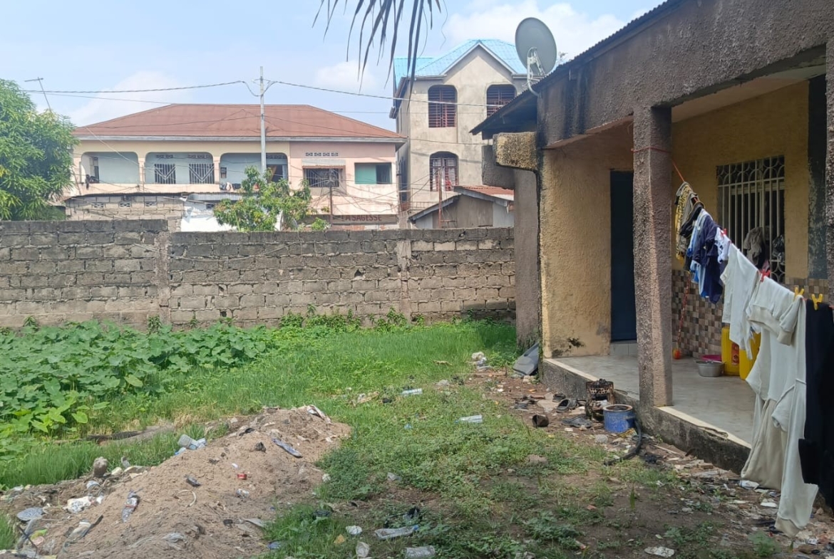 Parcelle-Terrain à Vendre – Ngaliema, Kinshasa