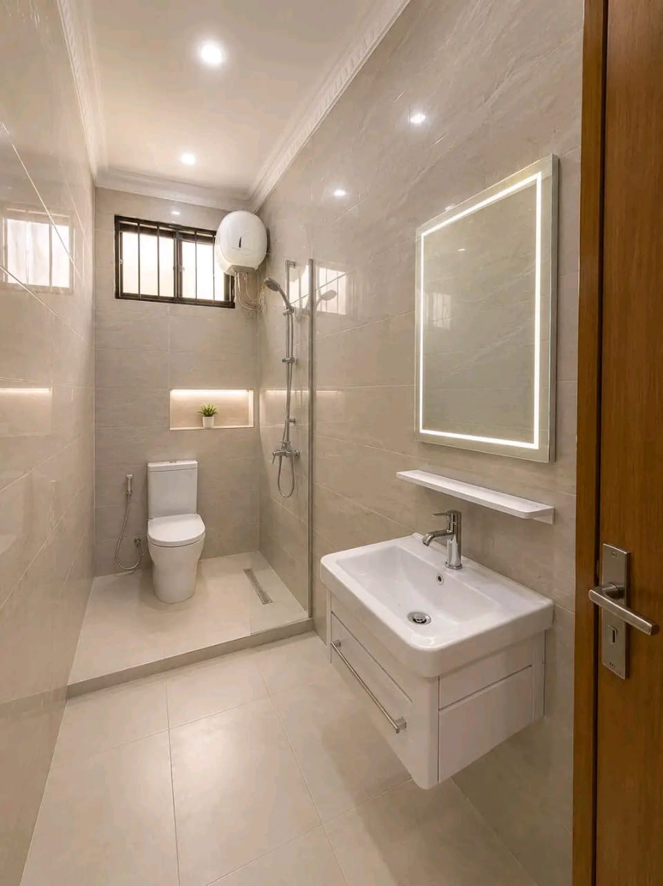 scaled_1005457916 Appartement à Louer – Lingwala, Kinshasa