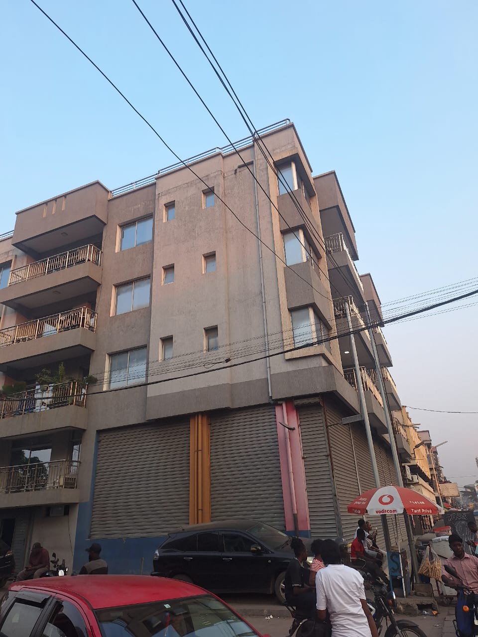 scaled_1005461575 Appartement à Louer – Lingwala, Kinshasa