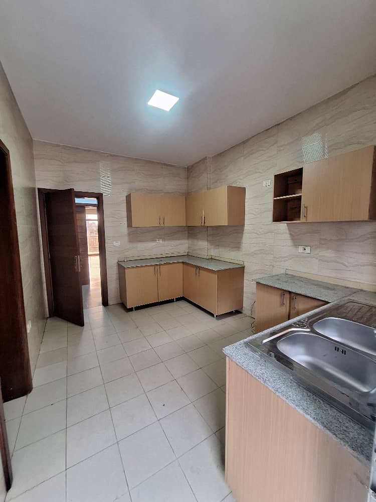 scaled_1005461598 Appartement à Louer – Lingwala, Kinshasa