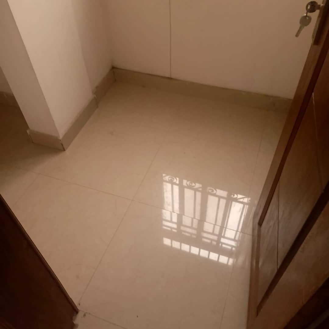 scaled_1005536612 Appartement à Louer – Ngaliema, Kinshasa