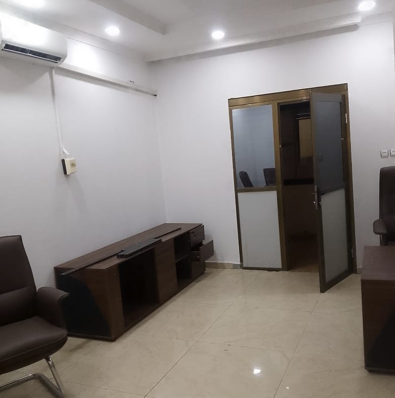 Bureau à Louer – Gombe, Kinshasa