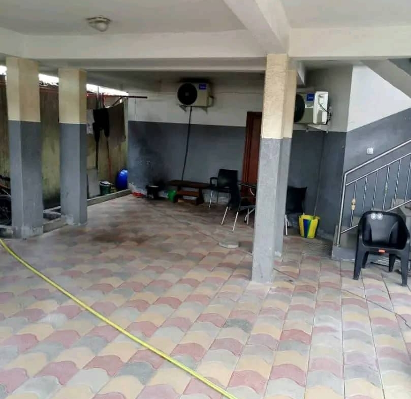 Immeuble à Vendre – Lingwala, Kinshasa