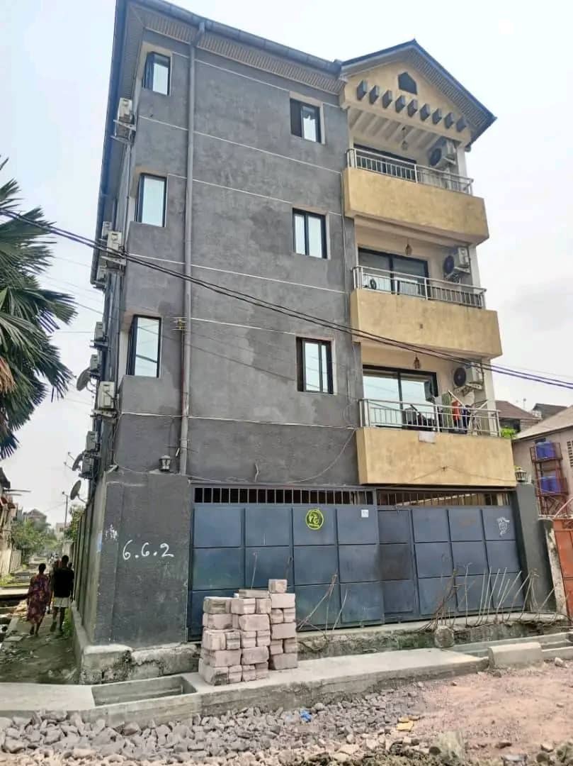 Immeuble à Vendre – Lingwala, Kinshasa