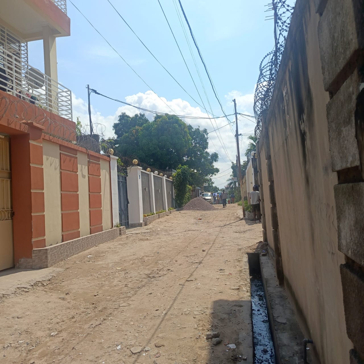 scaled_1005553341 Maison à Vendre – Ngaliema, Kinshasa